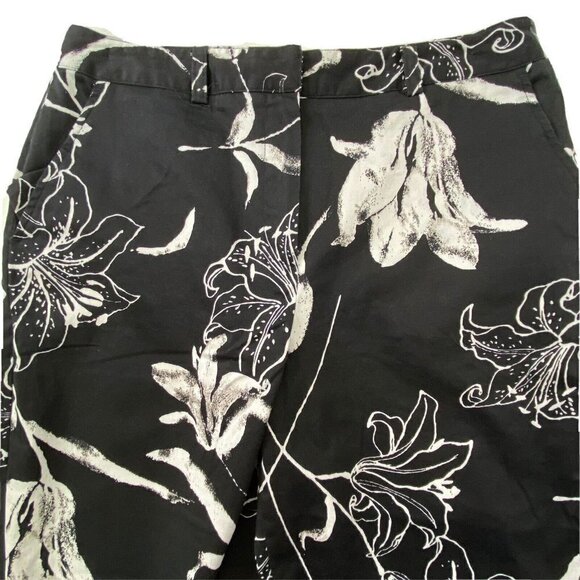 Larry Levine Sport Women's size 12 Stretch Capris Crop Pants Black White Floral - Picture 3 of 8